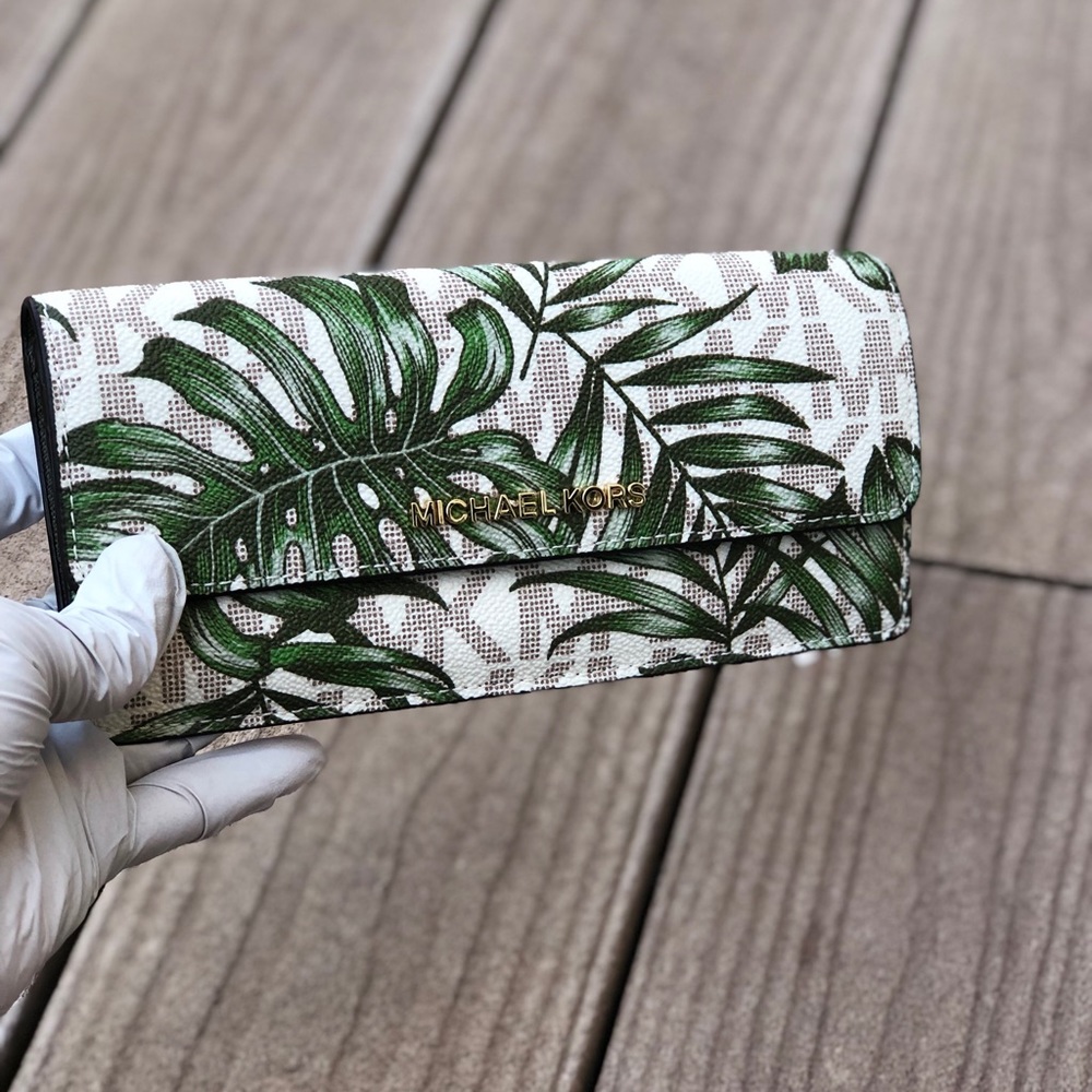 NWT Michael Kors palm tree leaves flat wallet - Picture 6 of 6